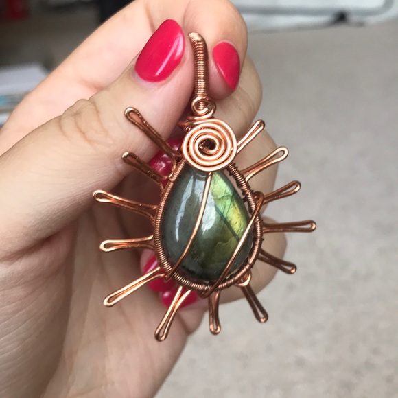 MildHippie wire wrapped Labradorite Sun pendant - Picture 2 of 4